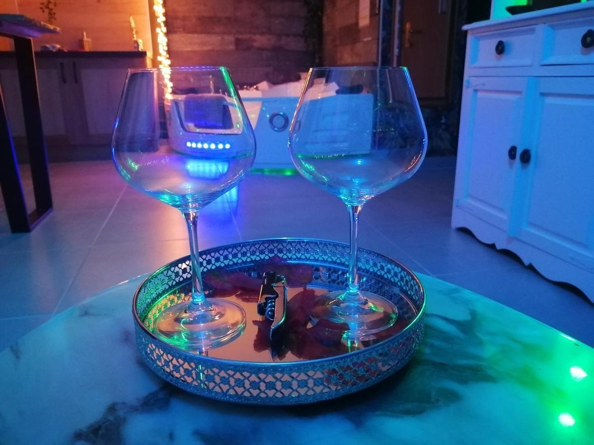Romantisme Et Glamour 2 Avec Spa , Clim Et Jardin 디종 외부 사진